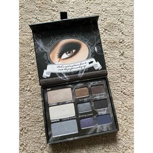 Too Faced Smokey Eyes Eyeshadow Palette